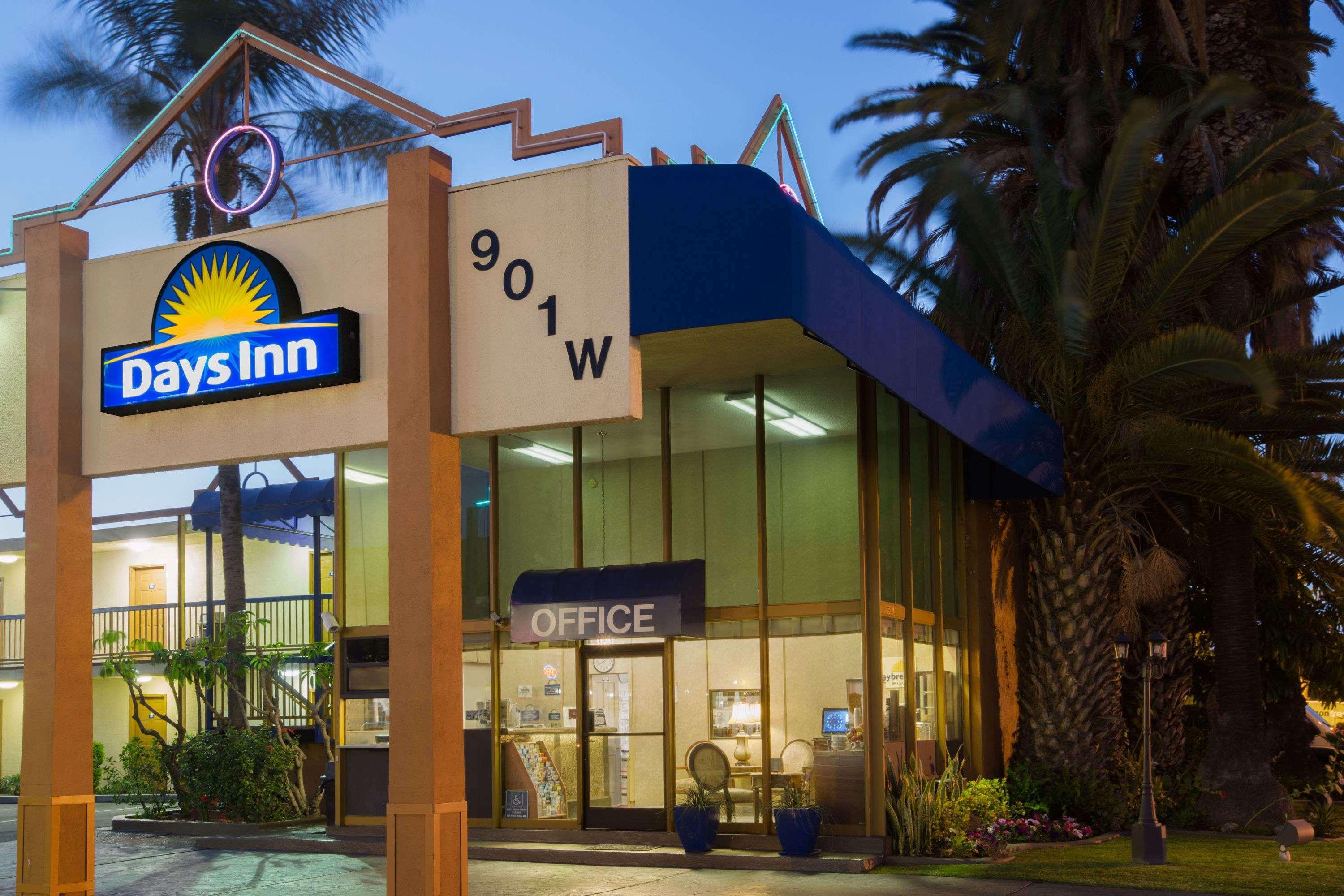 Days Inn By Wyndham Los Angeles Lax/Venicebch/Marina Delray Інґлвуд Екстер'єр фото